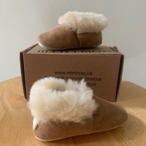 Minimoc (now known as “Heyfolks”) chestnut warm soft sole baby shoe, nwt, size 2